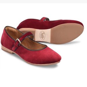Sofft Women's Red Burgundy Kacey Mary Jane Style Flats Size 8